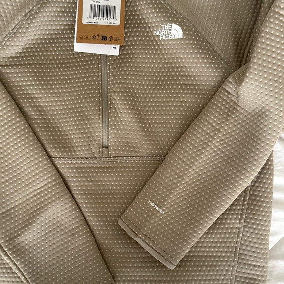 The North Face Women's DotKnit Thermal 1/4 Zip - Picture 4 of 8